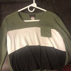 One medium discreet top